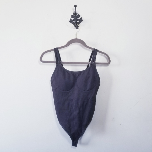 NWOT Gymshark Studio Bodysuit Size L 🦈 - Picture 2 of 5